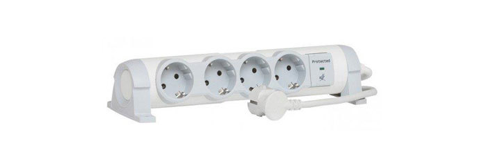 Multi-outlet extension for comfort/safety - 4x2P+E + v.s.p. - 1.5 m cord - 16 A